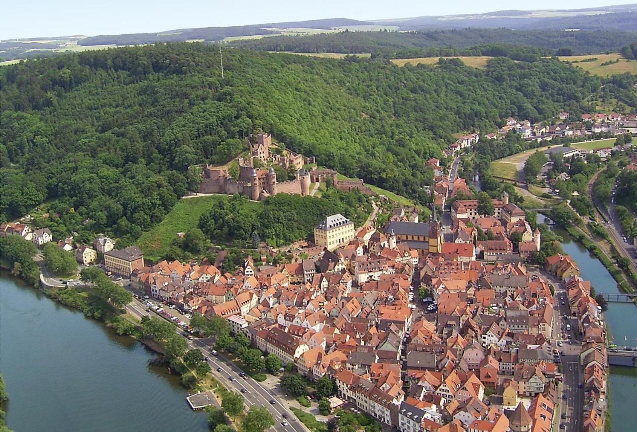 Akzent Hotel Krone Helmstadt エクステリア 写真