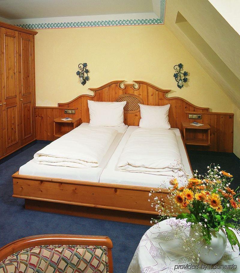 Akzent Hotel Krone Helmstadt 部屋 写真