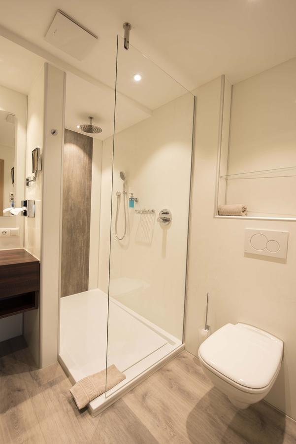 Akzent Hotel Krone Helmstadt エクステリア 写真