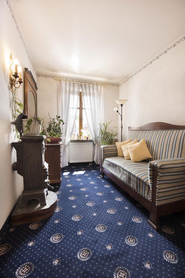 Akzent Hotel Krone Helmstadt エクステリア 写真
